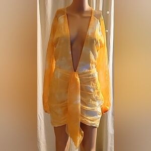 Pretty little things dress size small.